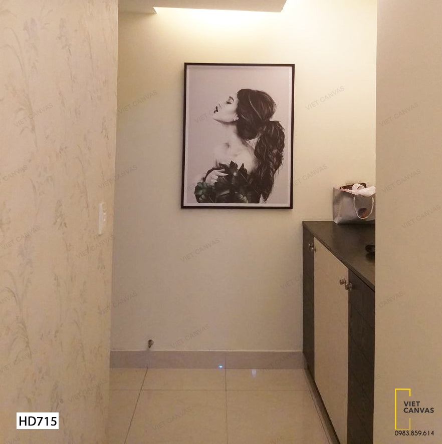 Tranh Cô Gái Kiêu Sa - HD715