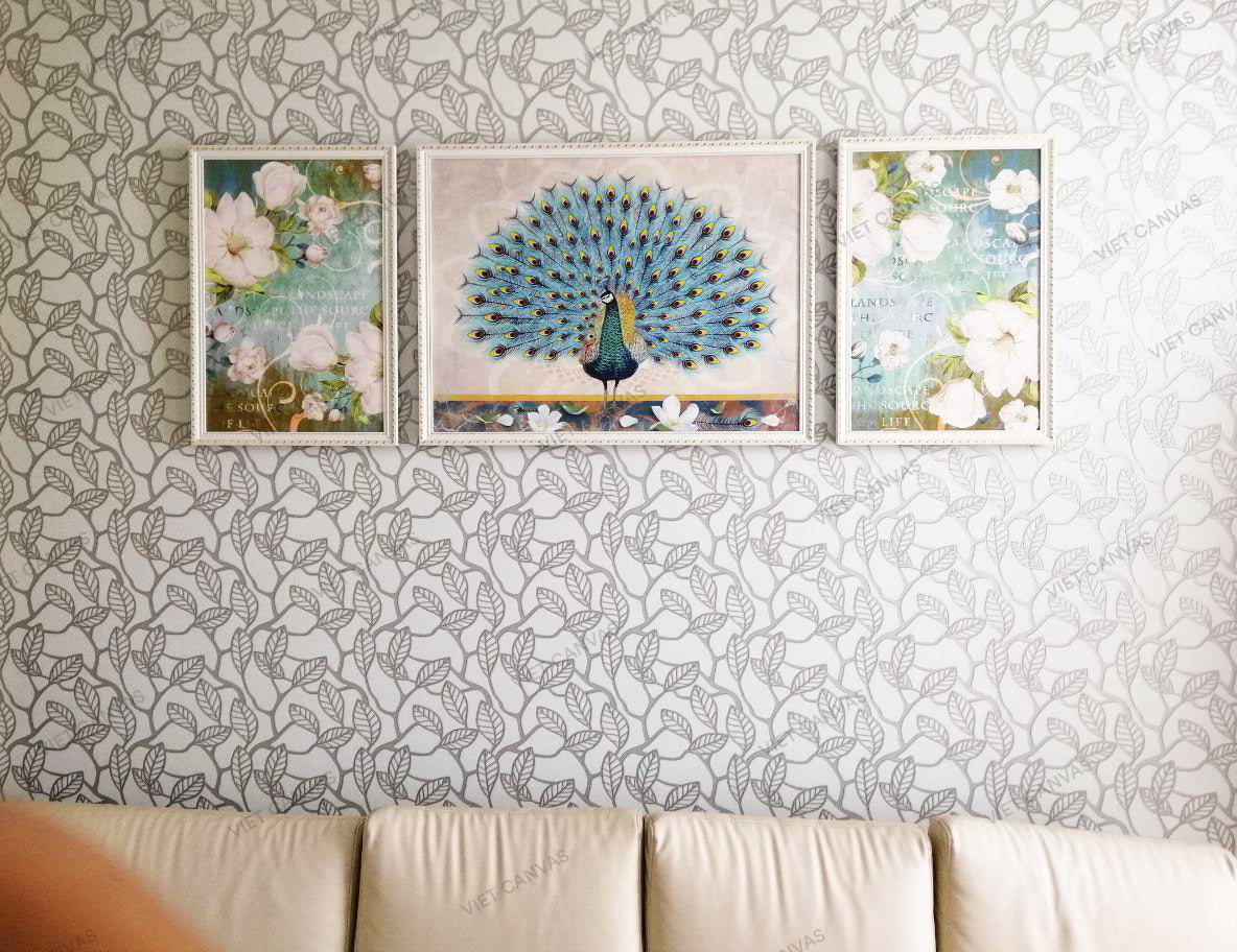 Bộ 3 Tranh Chim Công Xòe Cánh Và Những Bông Hoa Trắng - NT259