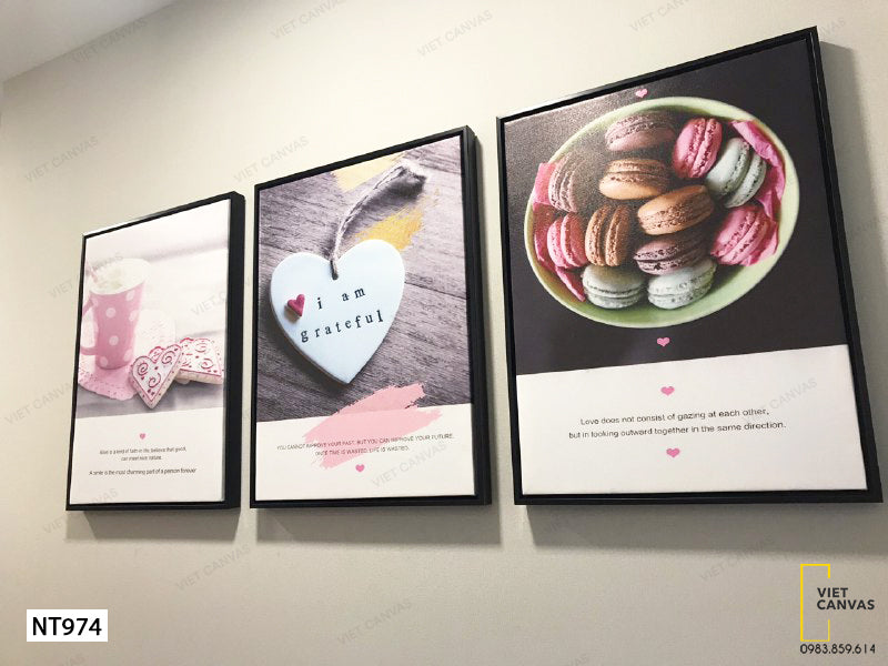 Bộ 3 Tranh Tách Trà, Trái Tim Và Những Chiếc Bánh Ngọt - NT974