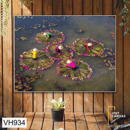 Tranh Cảnh Thu Hoạch Hoa Súng Mùa Nước Lên - VH934
