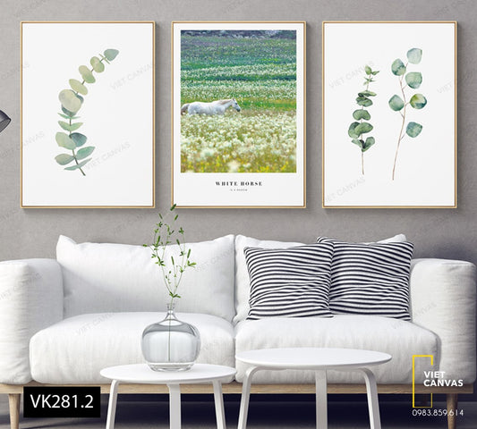 Bộ 3 Tranh Chú Ngựa Bên Lá Cây Và Đồng Cỏ - VK281.2