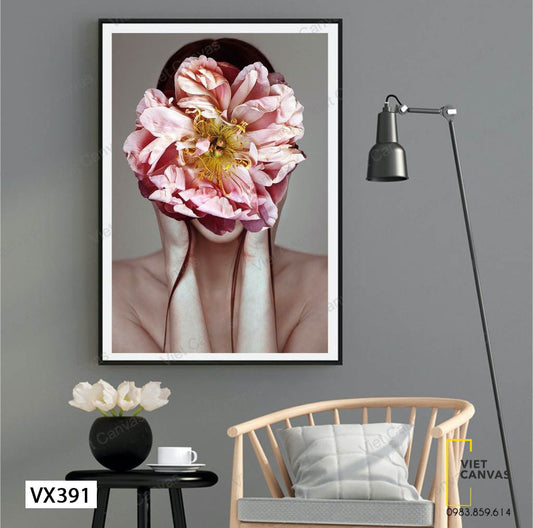 Tranh Cô Gái Bên Hoa - VX391