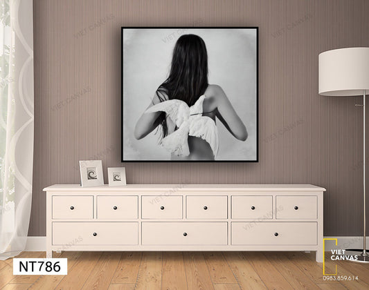 Tranh Cô Gái Bên Bồ Câu - NT786