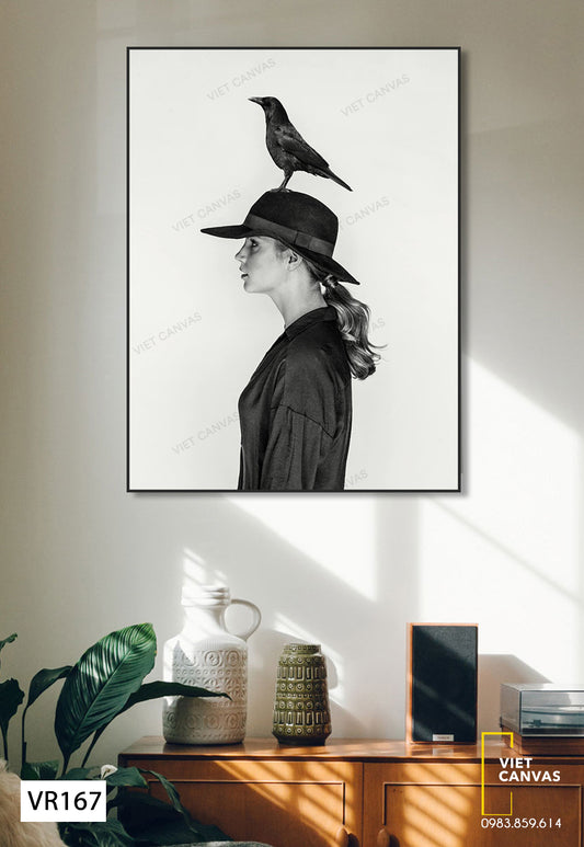 Tranh Cô Gái Và Chú Chim - VR167