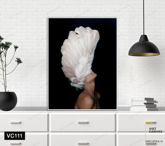 Tranh Cô Gái Bên Lông Vũ - VC111