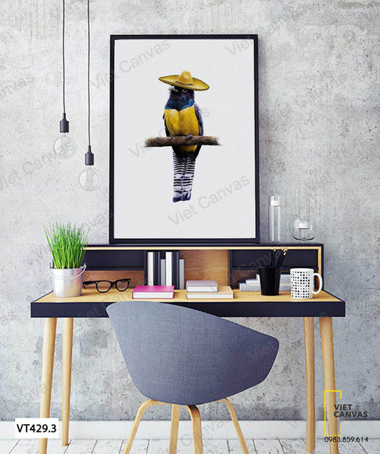Tranh Chú Chim Đội Nón - VT429.3