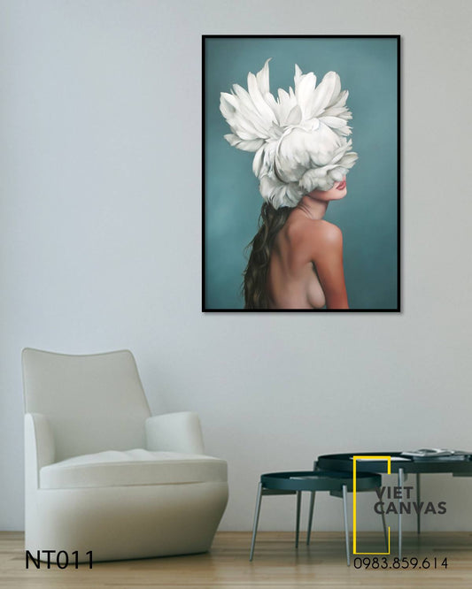 Tranh Cô Gái Bên Đóa Hoa Trắng - NT011
