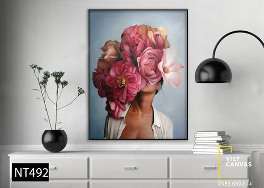 Tranh Vẻ Đẹp Cô Gái Bên Hoa - NT492